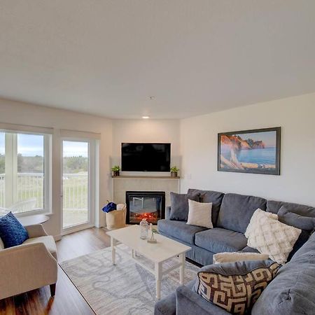 Beach Please-Updated Home With Ocean Views Лонг-Бич Экстерьер фото